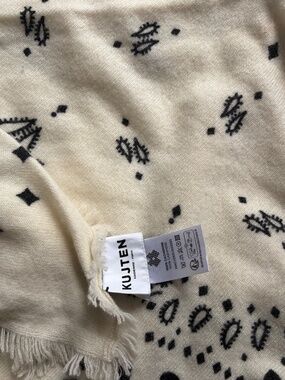 KUJTEN BANDANA HACHIKO WHITE LARGE